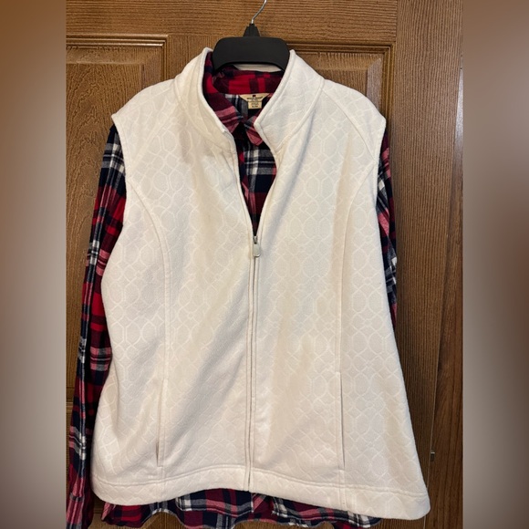 croft & barrow Jackets & Blazers - Croft & Barrow Off-White Textured Vest